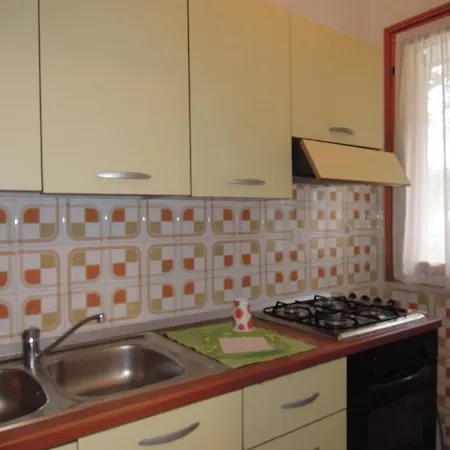 דירה Cozy Flat With Private Garden Next To The Sea ביביונה