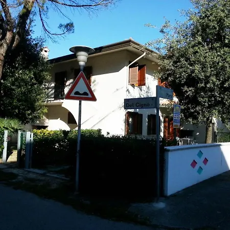 Three-room Flat With Private Garden Next To The Sea *