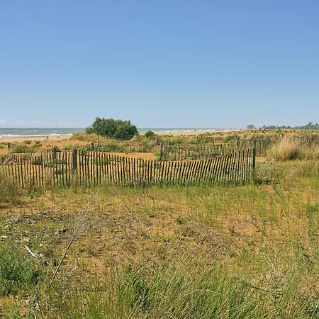 Three-room Flat With Private Garden Next To The Sea *