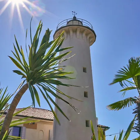 דירה Cozy Flat With Private Garden Next To The Sea