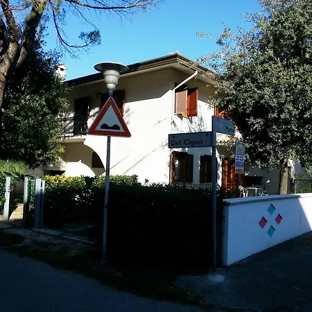 דירה Cozy Flat With Private Garden Next To The Sea *