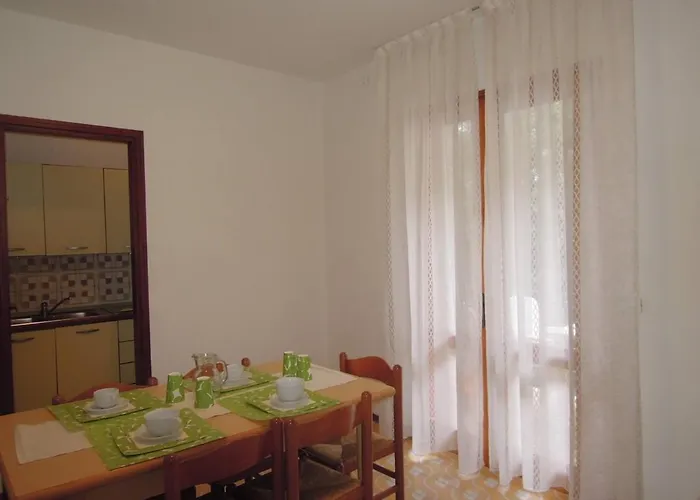 Cozy Flat With Private Garden Next To The Sea *