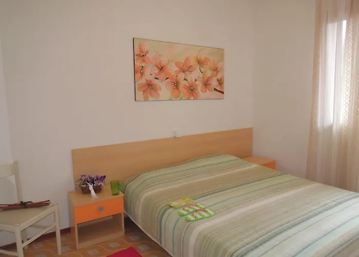 Cozy Flat With Private Garden Next To The Sea * 비비오네